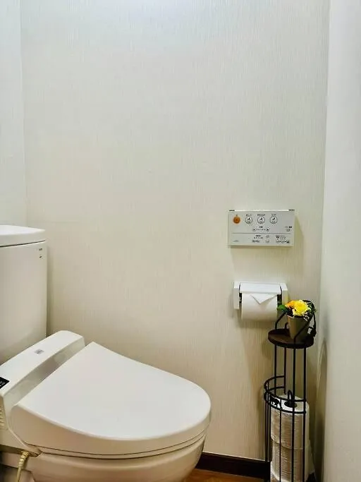 Official Trhouses 和御 霊羽 Direct Connection From Kansai Airport, 9 Minutes To Namba Osaka Japan